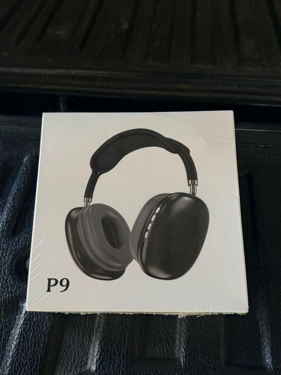 P9 Wireless Bluetooth Headphone.