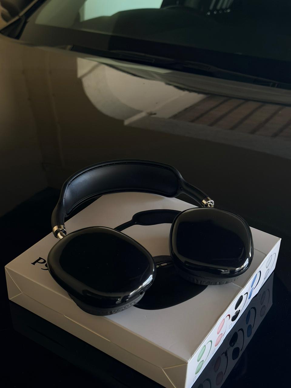 P9 Wireless Bluetooth Headphone.